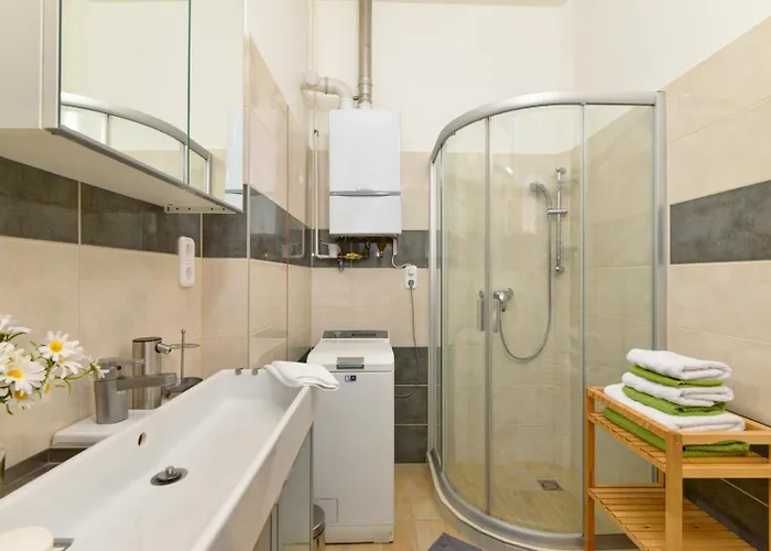 Luxury Opera Apartament *
